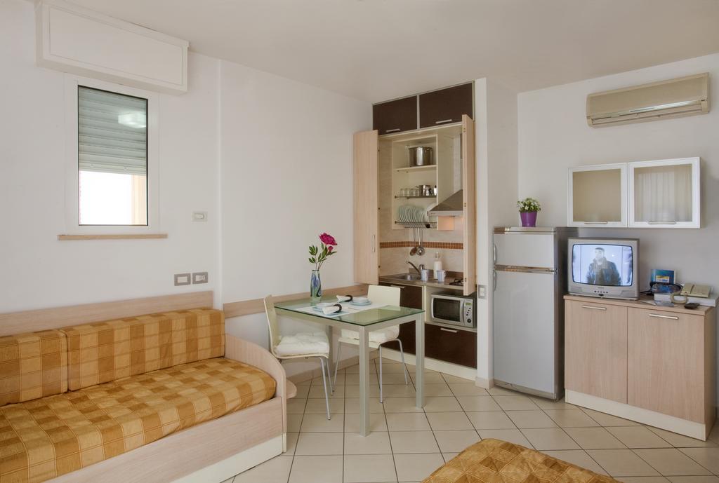Residence Il Tulipano リッチョーネ エクステリア 写真
