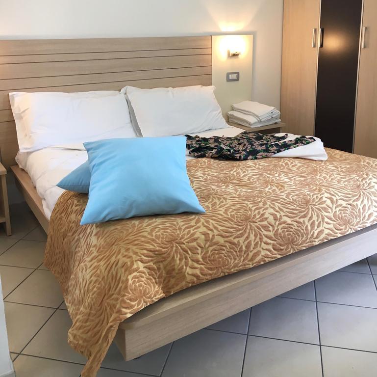 Residence Il Tulipano リッチョーネ エクステリア 写真