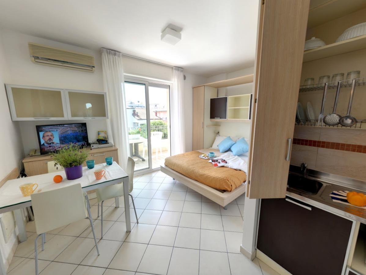 Residence Il Tulipano リッチョーネ エクステリア 写真