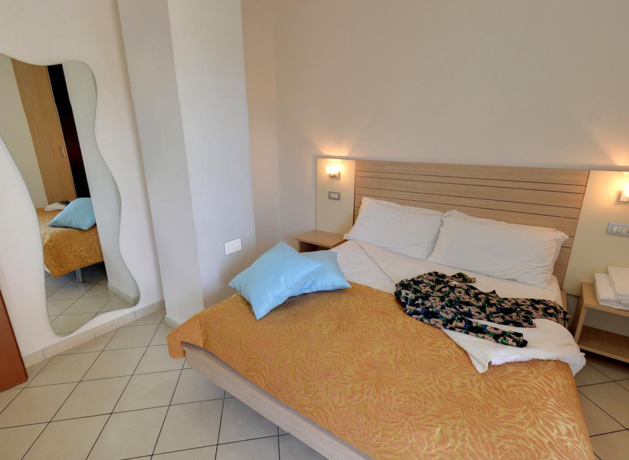 Residence Il Tulipano リッチョーネ エクステリア 写真